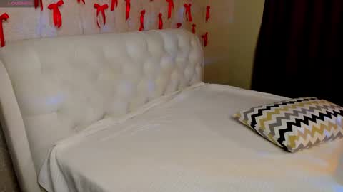 Snapshot of ivy__ross chatting on 02.25.26 Ivy online show from 02.25.26