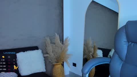 Daniela  online show from 12.04.24