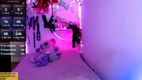 Snapshot of ivy_rosse chatting on 12.03.24 You can find more of me here online show from 12.03.24