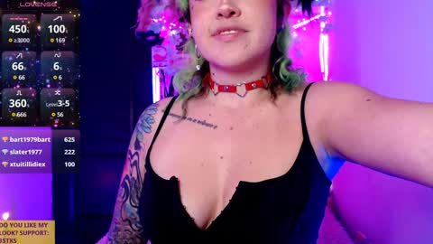Snapshot of ivy_rosse chatting on 12.05.24 You can find more of me here online show from 12.05.24
