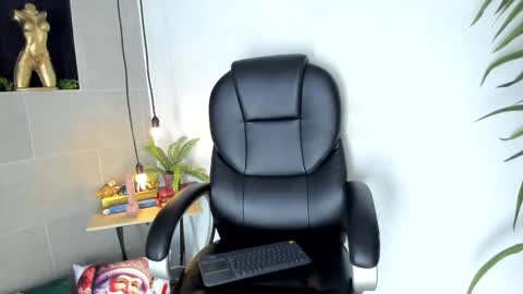 Ivy online show from 12.27.24