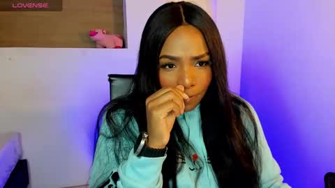 Snapshot of ivybliss8 chatting on 02.14.25 i v y b l i s s online show from 02.14.25