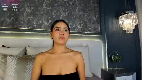 Snapshot of ivyellis chatting on 10.21.25 ivyellis online show from 10.21.25