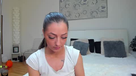 IvyFox online show from 01.22.25