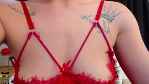 IvyFox online show from 02.14.25