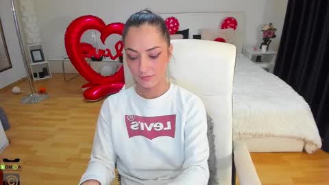 IvyFox online show from 02.14.25