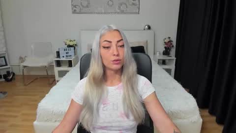 IvyFox online show from 09.09.25