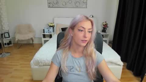 IvyFox online show from 10.09.25