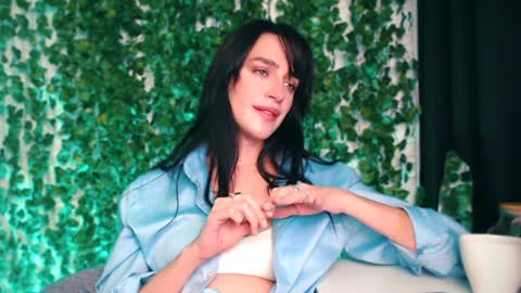 Miss Ivy online show from 12.15.24