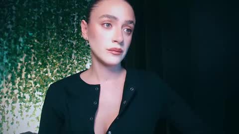 Miss Ivy online show from 02.27.25