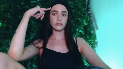 Snapshot of ivyjonson chatting on 07.17.26 Miss Ivy online show from 07.17.26