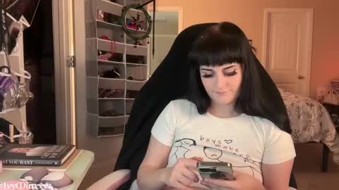 Snapshot of ivyminxxx chatting on 01.11.25 Ivy Minxxx online show from 01.11.25
