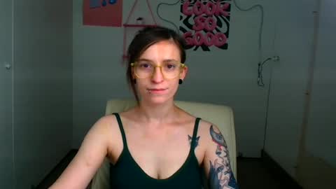 Snapshot of ivynoir_ chatting on 06.28.26 Ivy online show from 06.28.26