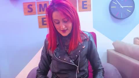 Snapshot of ivypoisson_ chatting on 12.01.25 IvyPoisson online show from 12.01.25