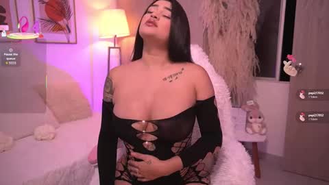 Annie online show from 10.25.25