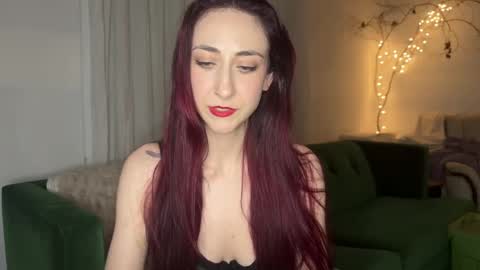 Ivy Rosie online show from 02.12.25