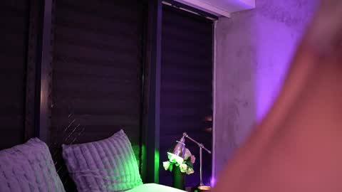 IvyRowa online show from 01.06.25