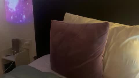 ivysagex online show from 11.19.25