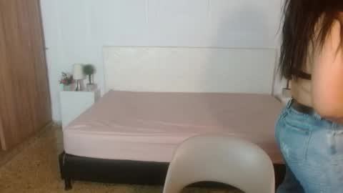 ivyshine7 online show from 12.22.25