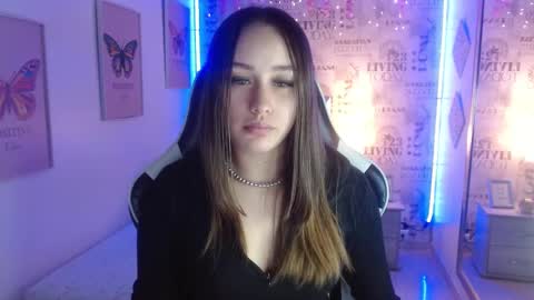 Snapshot of ivyy_crystal chatting on 03.10.25 Ivy online show from 03.10.25