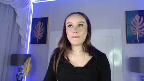 Snapshot of ivyy_crystal chatting on 09.14.25 Ivy online show from 09.14.25