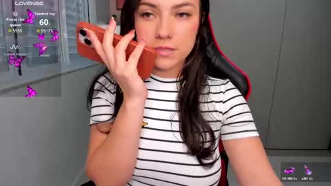 Snapshot of ivyy_scott chatting on 09.18.25 Ivvy online show from 09.18.25