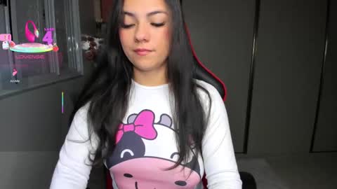 Snapshot of ivyy_scott chatting on 11.02.25 Ivvy online show from 11.02.25