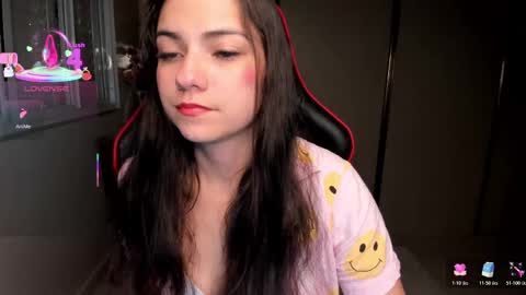 Snapshot of ivyy_scott chatting on 11.16.25 Ivvy online show from 11.16.25