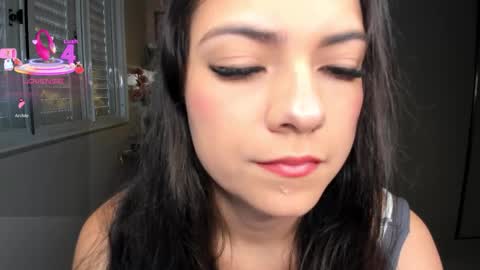 Snapshot of ivyy_scott chatting on 11.29.25 Ivvy online show from 11.29.25