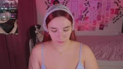 Snapshot of iwi_wi_wi chatting on 10.19.25 Daisy online show from 10.19.25