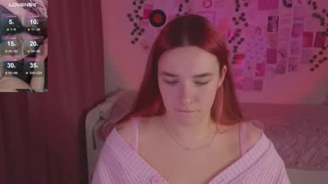 Snapshot of iwi_wi_wi chatting on 10.27.25 Daisy online show from 10.27.25