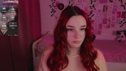 Snapshot of iwi_wi_wi chatting on 11.09.25 Daisy online show from 11.09.25