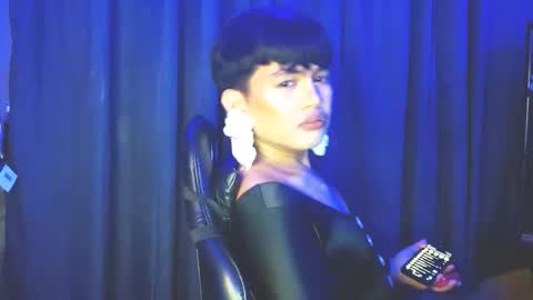 Snapshot of iya143 chatting on 09.19.25 iya143 online show from 09.19.25