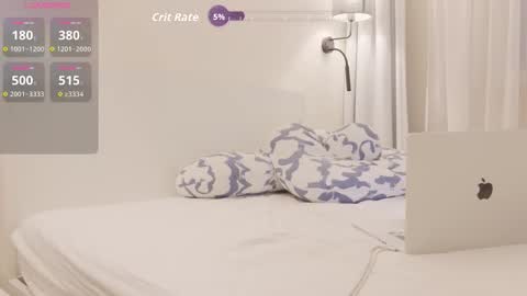 Izaak online show from 09.24.25