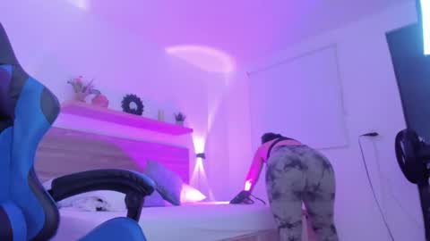 Iza online show from 02.06.26