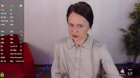 Queen of nylon  Victoria online show from 02.18.26