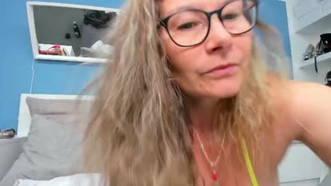 Izzy Mendosa online show from 06.29.26