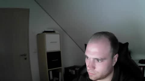 here4y online show from 10.06.25