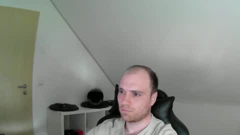 here4y online show from 04.04.26