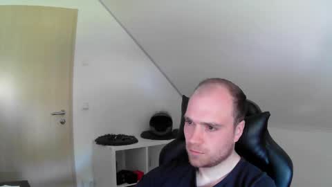 here4y online show from 04.08.26