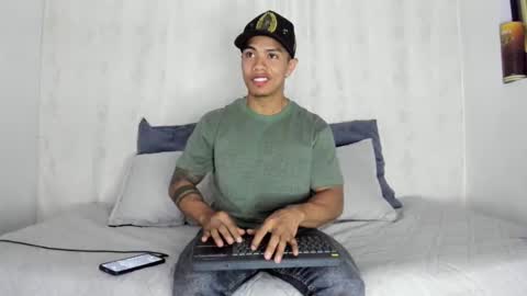Snapshot of j_musiry chatting on 02.08.25 i am juan musiry independent model online show from 02.08.25