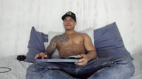 Snapshot of j_musiry chatting on 02.08.25 i am juan musiry independent model online show from 02.08.25
