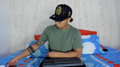 Snapshot of j_musiry chatting on 02.28.25 i am juan musiry independent model online show from 02.28.25