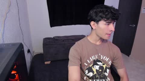 Snapshot of j_u_p_i_t_e_r chatting on 12.10.24 Noah online show from 12.10.24