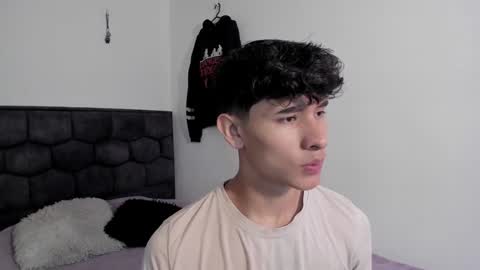 Snapshot of j_u_p_i_t_e_r chatting on 12.27.24 Noah online show from 12.27.24