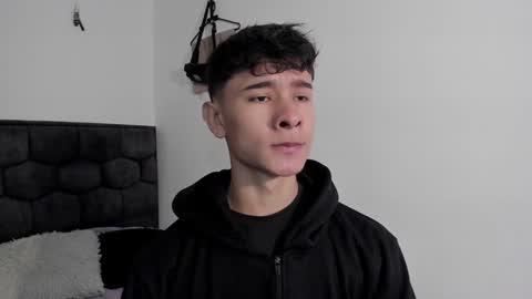 Snapshot of j_u_p_i_t_e_r chatting on 01.14.25 Noah online show from 01.14.25