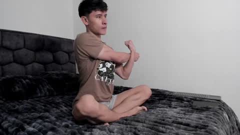 Snapshot of j_u_p_i_t_e_r chatting on 01.27.25 Noah online show from 01.27.25