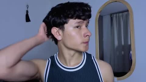 Snapshot of j_u_p_i_t_e_r chatting on 09.22.25 Noah online show from 09.22.25