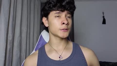 Snapshot of j_u_p_i_t_e_r chatting on 10.13.25 Noah online show from 10.13.25