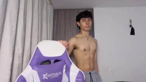 Snapshot of j_u_p_i_t_e_r chatting on 10.15.25 Noah online show from 10.15.25